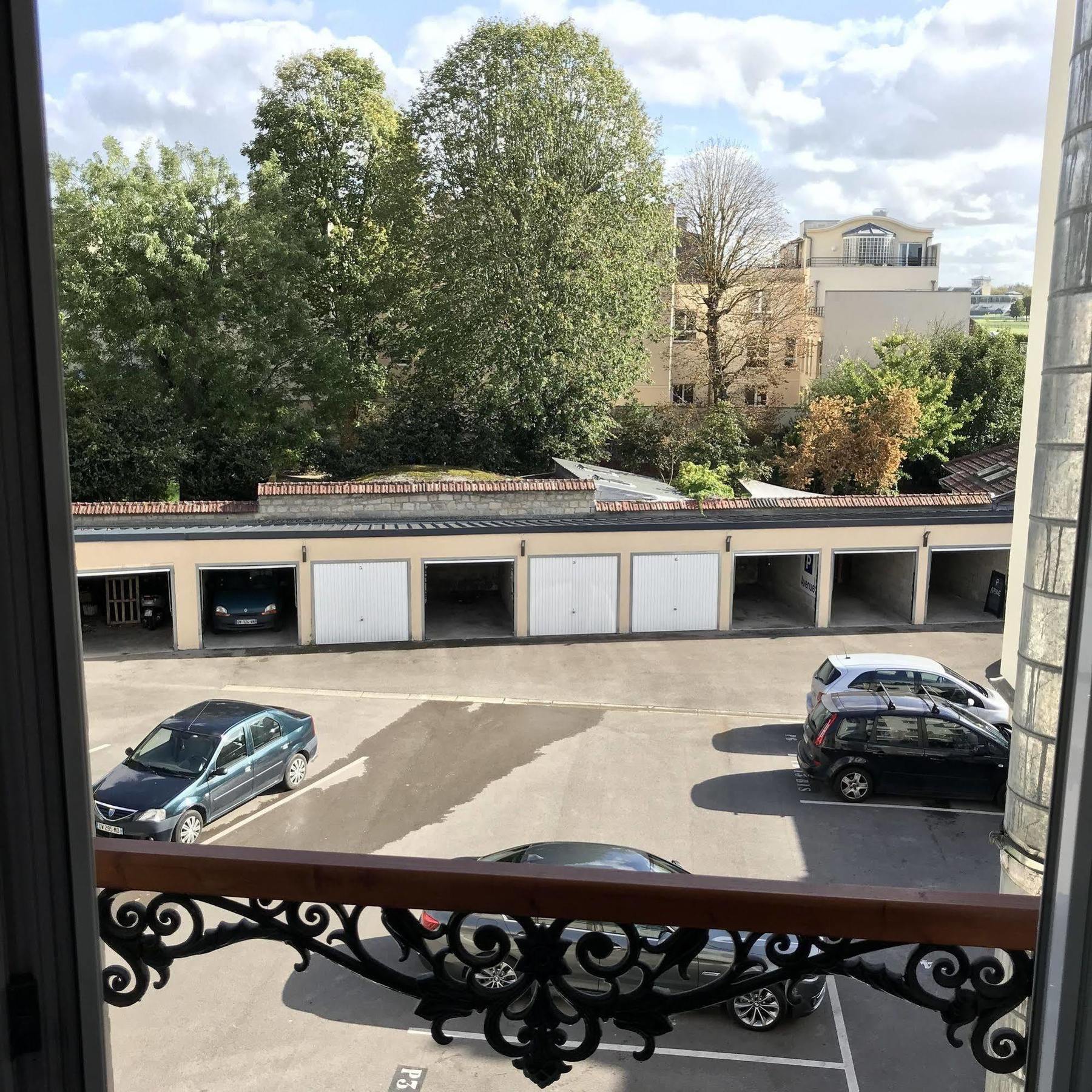Hotel L'Avenue Chantilly Esterno foto
